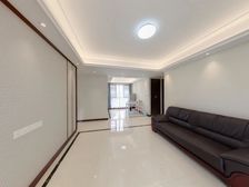 中海阳光玫瑰园 精装4房 户型方正 小区环境好