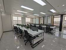 酒仙桥798艺术区旁宏源大厦255平精装带家具特价2.5元