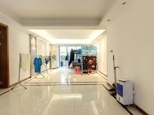 舒适,温馨,大气,现代于一身的一楼大带院子,可拎包入住。