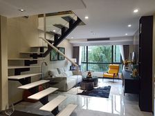 围合式小区新鲜下证(精装带智能家具)海昌路跃层|全新未住