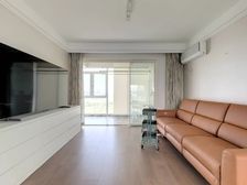 前排全新装修湖景房,南北通透 拎包入住 看房随时