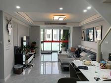 新出复式三房两厅,精装修拎包入住,带车位 对面广富林公园