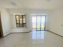 中铁诺德阅泷 诚心出售 送车位 送家私家电 价格可谈 包税费