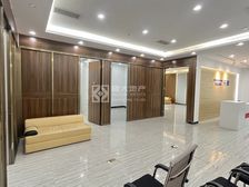 地铁口UCC旁浙商大厦,全新轻奢豪装,办公设备齐全,拎包可用