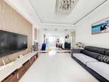 店长力推房源,三叶草户型 全名精装三室,送车位,可随时看房