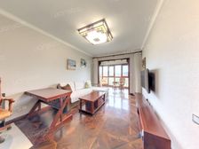 公寓的价格别墅的环境,精装电梯2房2卫,位置安静出行便利