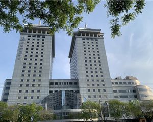 西二环华远企业号 西环广场 万通金融中心写字楼1441平出售
