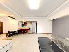 金逸雅居 价格可谈 南向中高层 位置安静 送车位 装修保养好