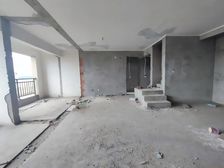 带双屋顶花园,可做4层附送面积大,花园洋房,一梯两户,急售