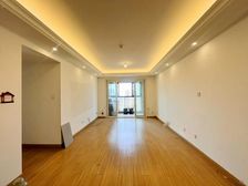 绿地滨江雅苑 小区新 南北通透 刚需小三居 精装修