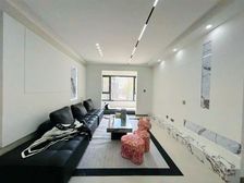 楼龄新 近地铁 南北通透 中间楼层 集中供暖 正规商品房