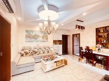 杨家坪 产权清晰 有电梯 正南朝向 出行方便 小区新 临地铁