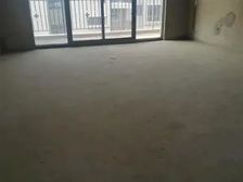 4号线地铁口星林湾5楼169㎡带车位135万证满2年