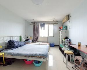 鸿坤理想城八期 3室1厅 105.48平