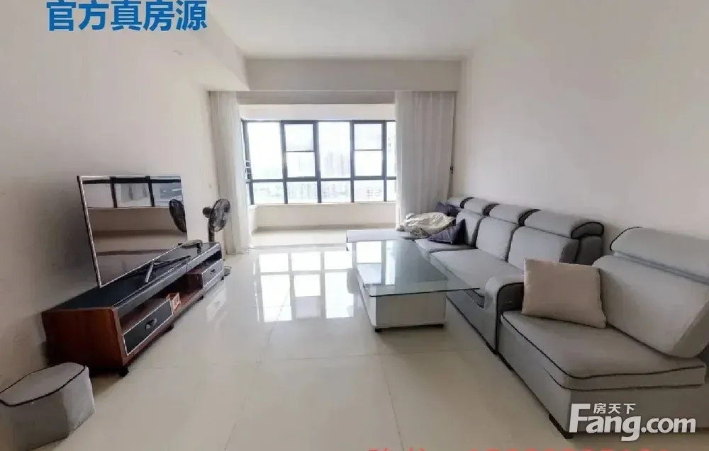 佳兆业中心 3室2卫2厅 105平精装修 2400元/月
