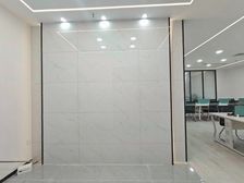 东城地铁口 好房万达世博旁君豪大厦新装修3个隔间 16个工位