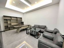 280平业主办公室出租仅40元高层高视野高挑4.5米配齐用品