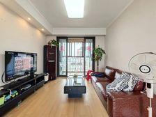 高楼层,采光视野好,可以拎包入住 房屋位置好中间楼层全天采光