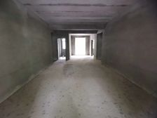 啦!30万 价急售三军帅府毛坯三房!低楼层,南北双阳台!