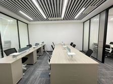 番禺长隆地铁口保利大都汇138平办公室出租带家具2加1格局