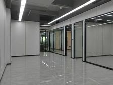 178方精装广州南站旁,配空调隔间性价比高,闭眼租企业总部