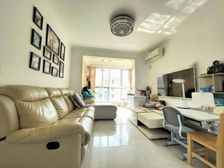 总高7层电梯洋房 软装硬装全送 小区中心位置不靠马路