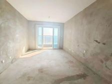 送车位九龙仓纯毛坯三房 双卫格局 全天采光 随时看房