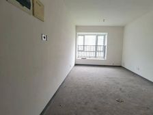 次新小区 可根据自己喜好装修 附近难得的清水房 临近巴属初中