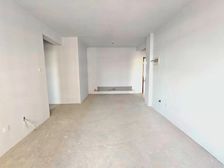 出门近地铁 57中对面 中东大市场