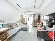 地铁口带电梯 送阁楼朝南 高楼层采光充足 出行方便 满五