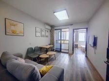 悦虹雅苑新上精装修一房,景观楼层,业主诚售看房随时