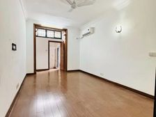 打浦桥日月光 送10平院子 一梯一户 海华 卢湾中学 急出