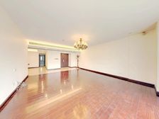 正南正北向望珠江公园 此户型少有出售的