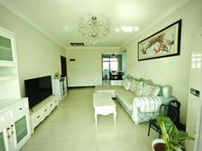 汽车站旁无税费有学位 精装修随时可看房看中价格可谈房东急卖