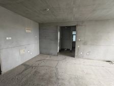 紫金广场 南北通透 购物方便 带电梯中间楼层采光好