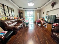 新挂牌,电梯南北通洋房,采光刺眼,中心位置,10年仅出一套