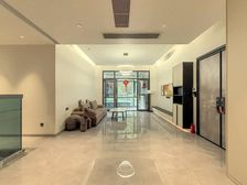 雅居乐富春山居 型方正,一共3层 ,实用面积 500方