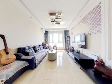 此小区很新 环境很好 小区干净 房主诚心出售