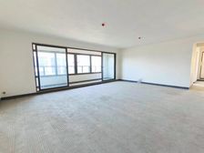 捡 老板们!香港置地头牌大平层,电梯入户,出门就是商圈