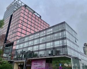 东四环慈云寺 国贸CBD商圈 华业国际中心纯写出售!