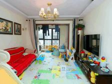 宝龙城南苑 满二 高楼层采光充足 小区新 带电梯 南北通透