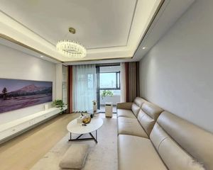 房东急售 满五无税费 有学位 送家电 看中价格可谈 随时看房