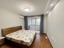 大风吹倒梧桐树,沪上寒风何处顾。华高一村来相顾!