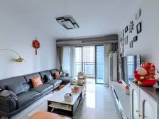 南头轻轨站旁精装三房 满五仅73万