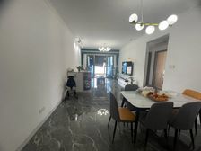 30个装修9.5成新,装修才2年时间,电梯中层 拎包入住