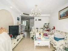 小区中心位置,飞机户型,随时可看,房东诚意出售,近 近地铁