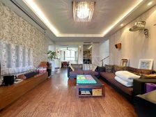 莘庄地铁口(必看好房)房东 诚意!就想卖掉!附带车位!