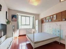 天荟旁边,前后带花园,房东诚意出售,看房随时!欢迎来电咨询