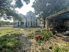 西郊大公馆:南临河,花园1860平,双挑空客厅,急售