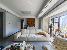 急售!带50平花园,万科精装品质,横厅三房双卫洋房,巴适得板